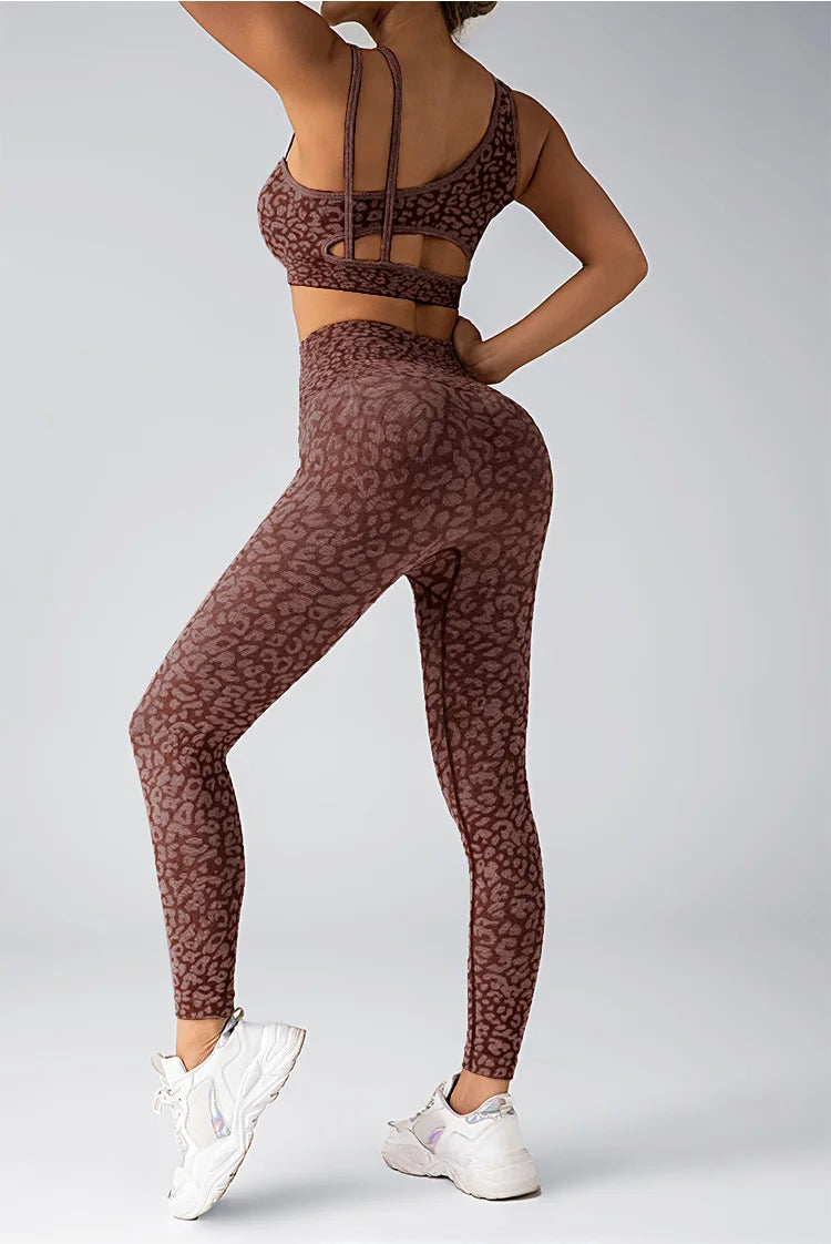 The women's leopard print high waisted yoga set is an ideal choice for fitness enthusiasts and daily wear - OneLoveCanada