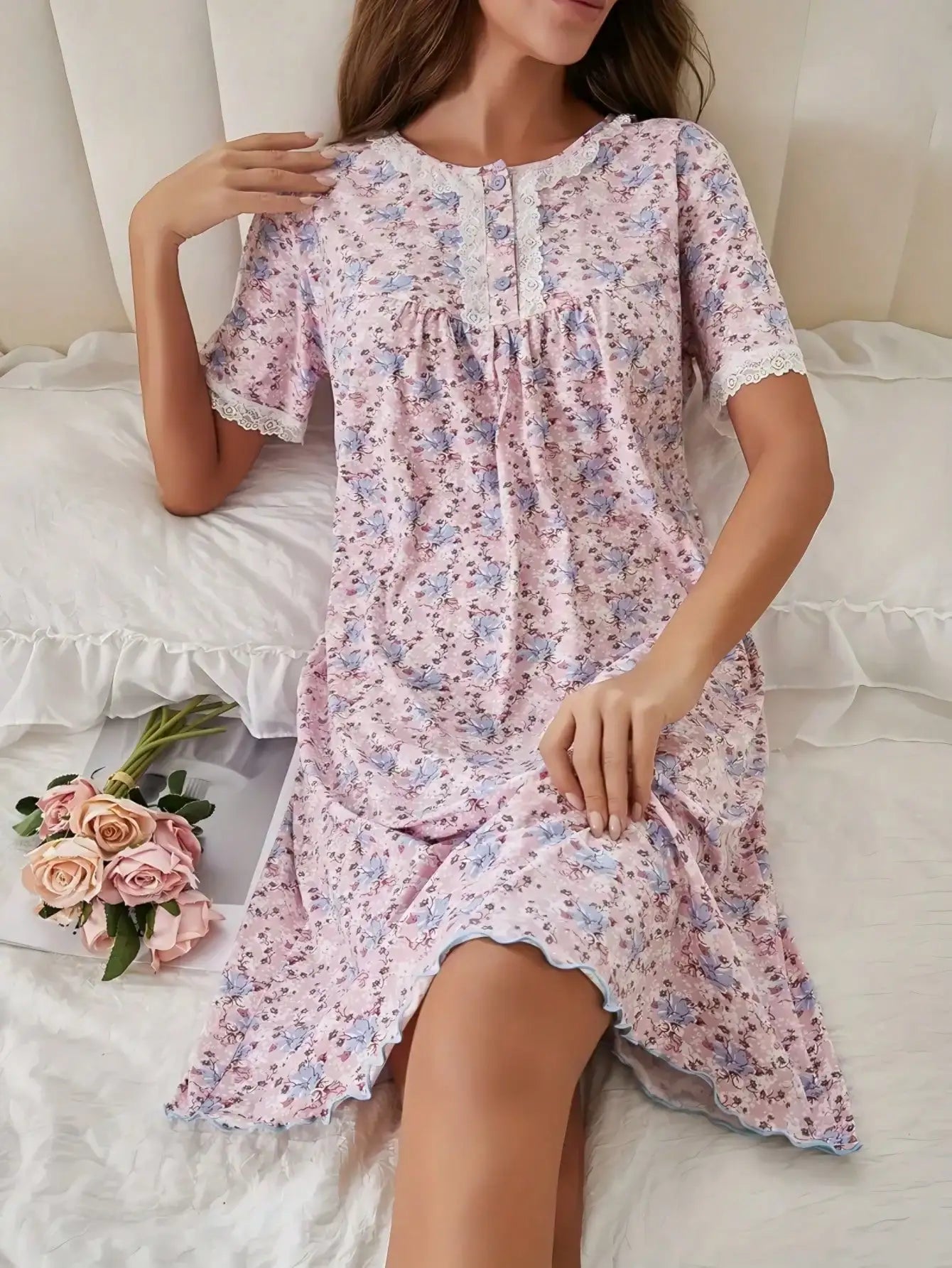 Romantic Sleepwear - Women's Elegant French Pink Floral Sleepwear - Short-sleeved Sleepwear with Romantic Lace Trim and Ruffled