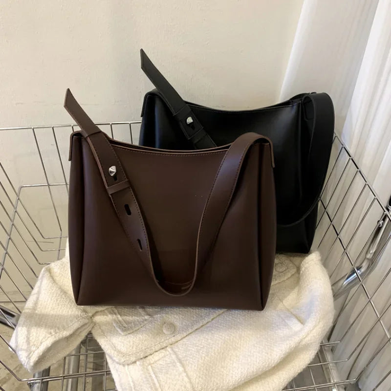 Fashion Leather Tote Bag for Women 2025 Trends Female Simple Large High Capacity Shoulder Side Bag Handbags and Purses Women Bag