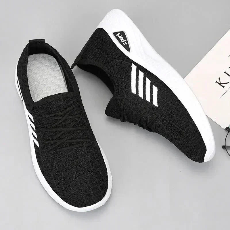 The latest best-selling Korean women's casual sports shoes are breathable, lightweight, and soft soled running shoes