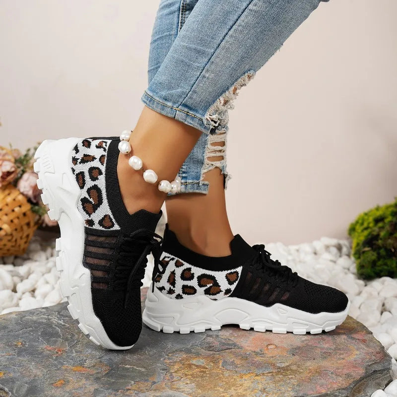 Hollow mesh women's shoes spring fashion new flying woven breathable casual sneakers retro Korean version thick-sole dad shoes