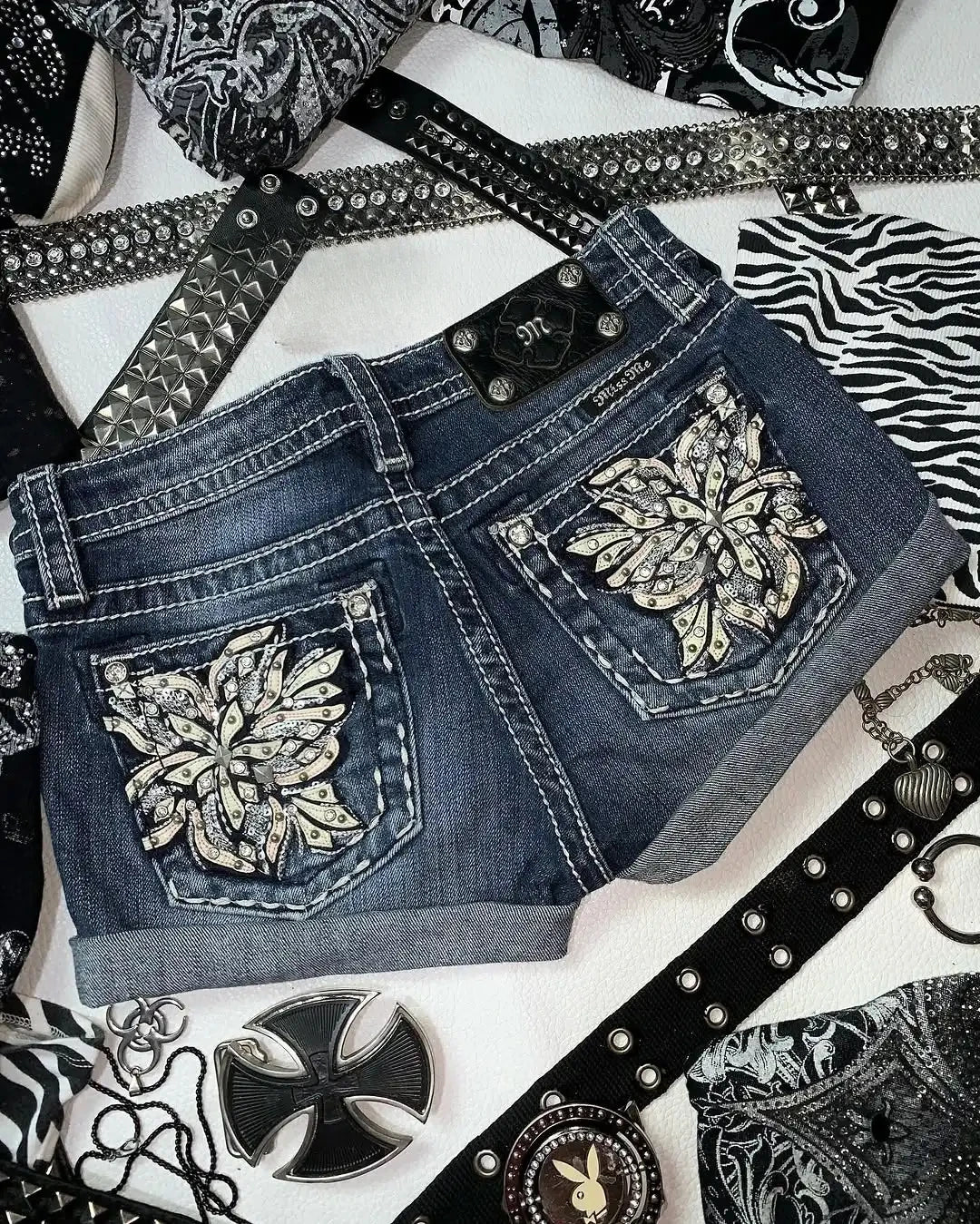 Goth Retro Flower Rhinestone Pattern Y2k Shorts Women High Waist Hip Elastic Jeans Shorts Sexy Girl Harajuku Street Biker Shorts