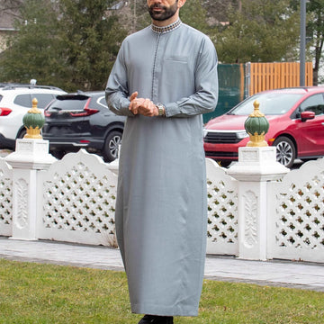 Islamic Muslim men's long sleeved standing collar embroidered men's traditional casual robe