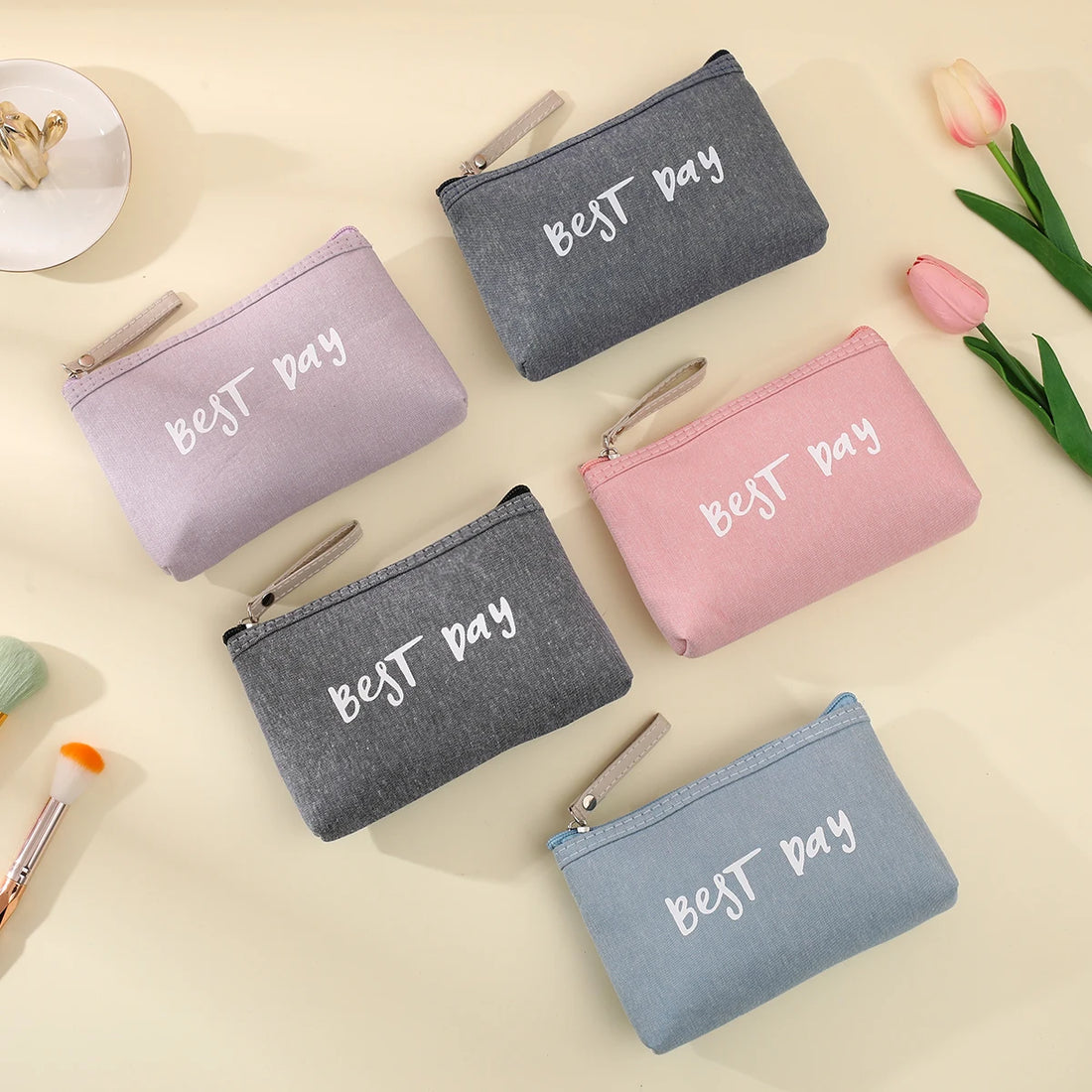 Small and cute letter cosmetic bag zipper opening travel mobile phone bag portable leisure shopping coin purse