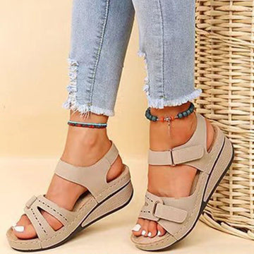 PU Women Chunky Platform Sandals Open Toe and Ankle Strap Buckle Flat Sandals for Office Date Dance Everyday Wear